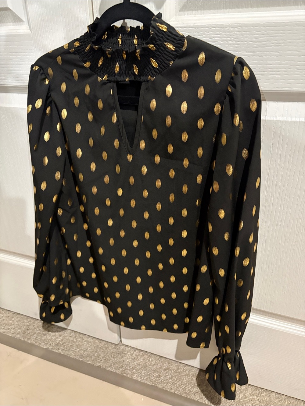 SHEIN Black & Gold Dot Smocked Neck Long-Sleeve Top